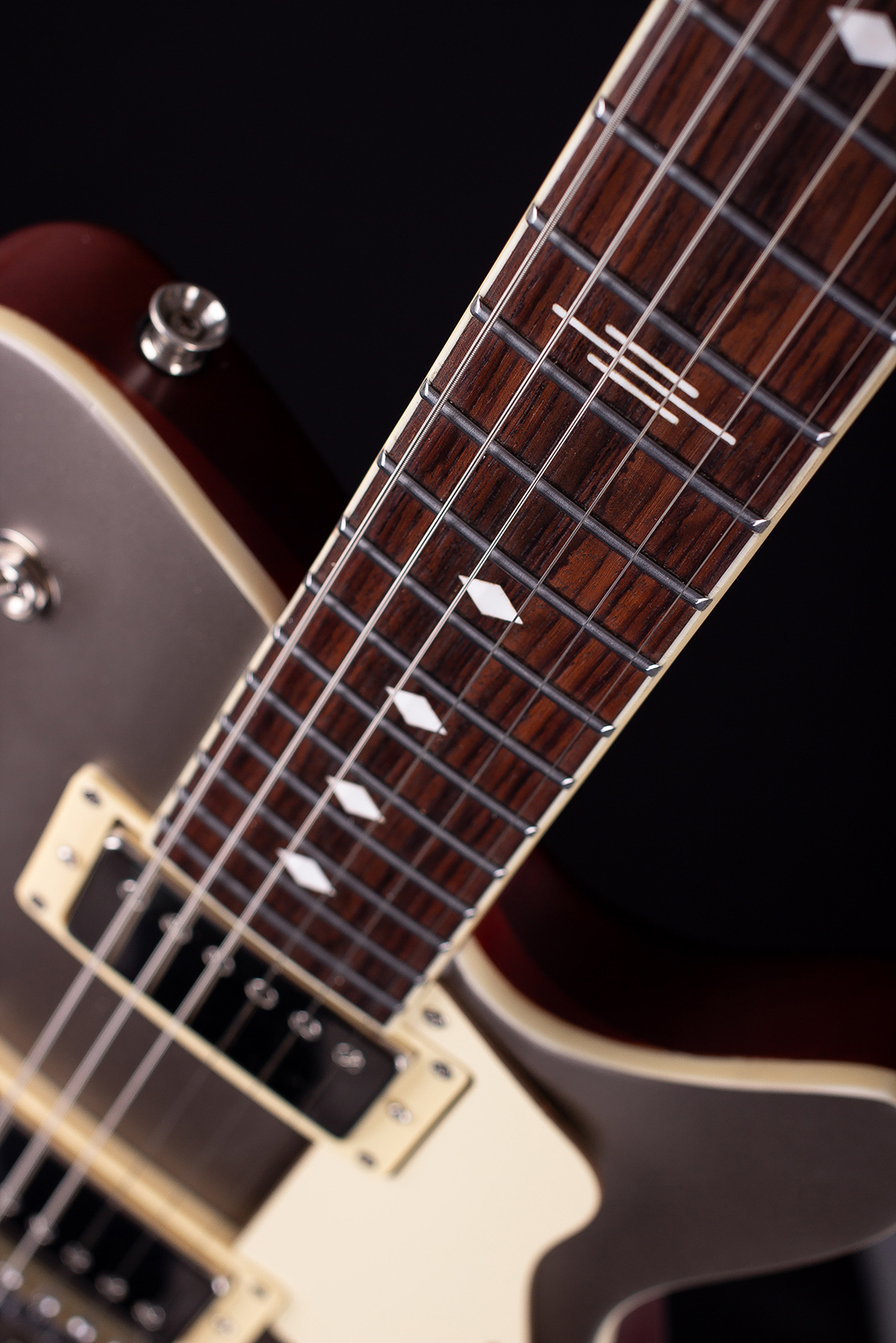 Magneto U-One Velvet Deluxe Sunset Gold Silk with Gig Bag - Image 8