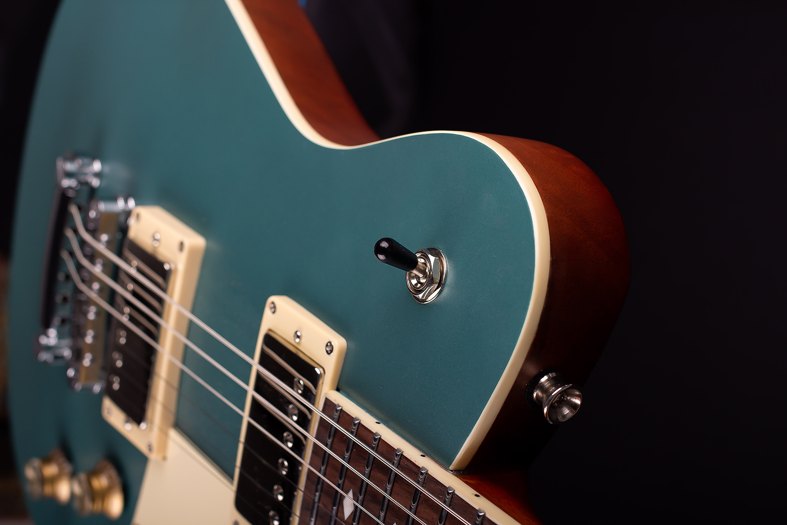 Magneto U-One Velvet Deluxe Metallic Green Silk with Gig Bag - Image 5