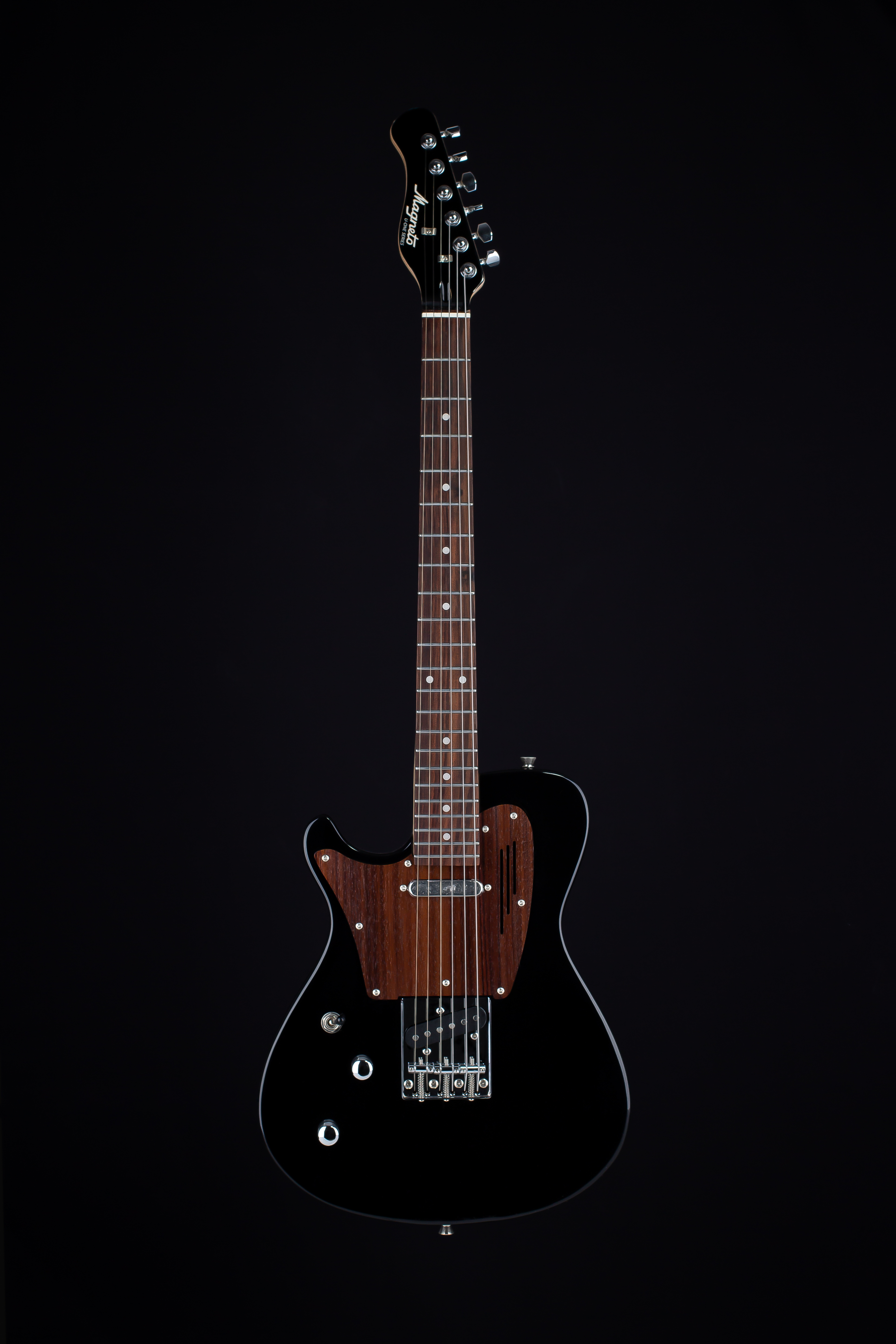 Magneto U-One U-Wave Classic LH Black with Gig Bag - Image 2