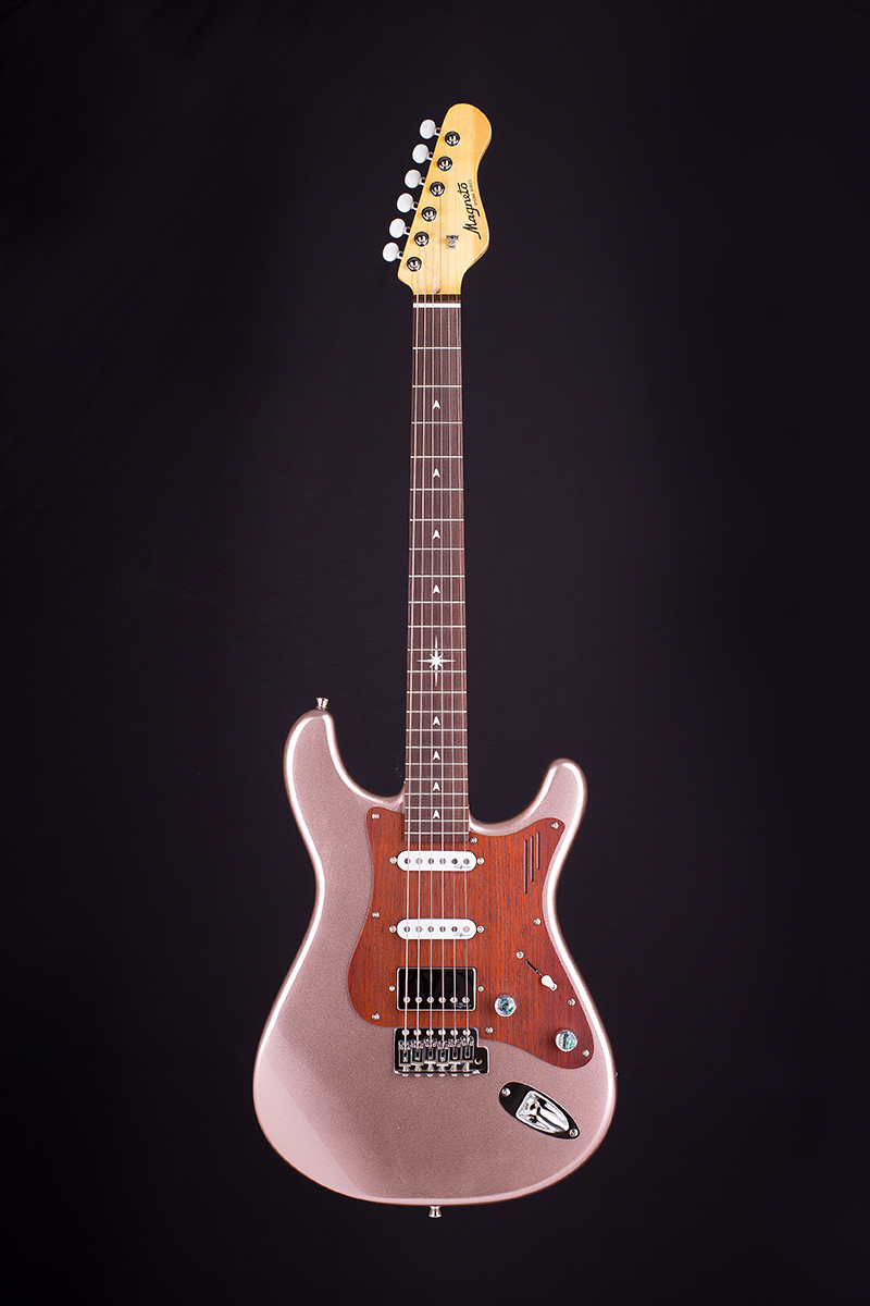 Magneto U-One Sonnet Deluxe Apple Gold with Gig Bag