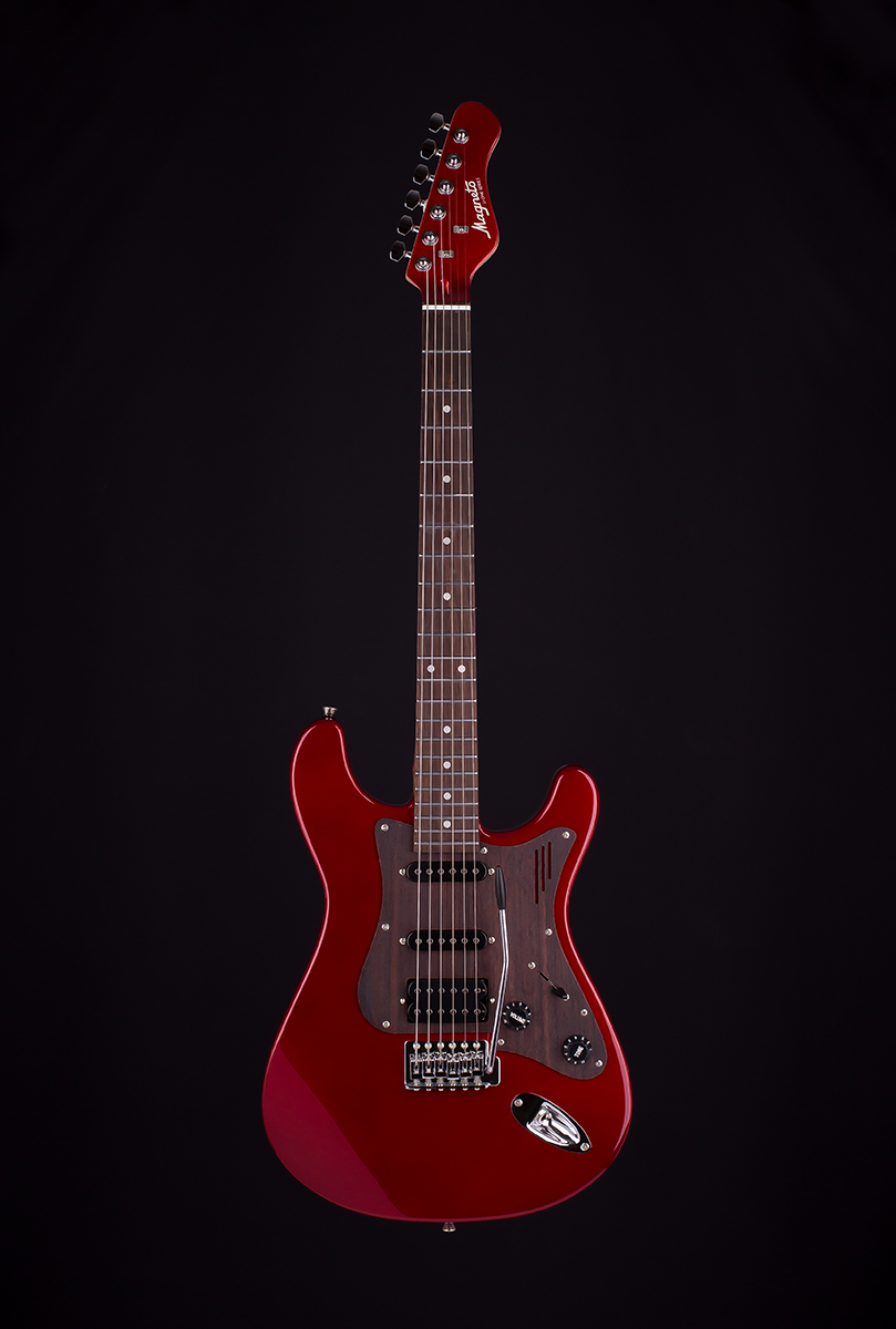 Magneto U-One Sonnet Classic Candy Red with Gig Bag