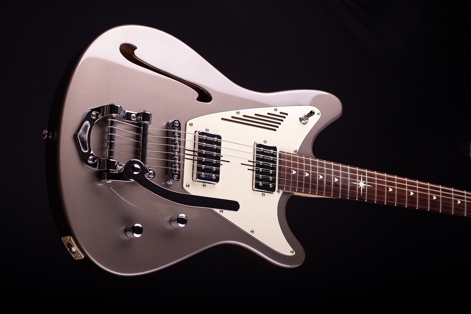 Magneto U-One Starlux Sunset Gold with Gig Bag - Image 5